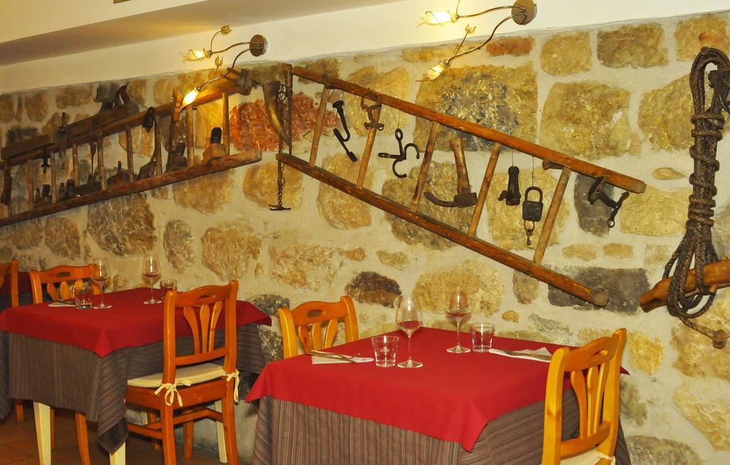 Ronzo-Chienis Hotel Santa Barbara מראה חיצוני תמונה