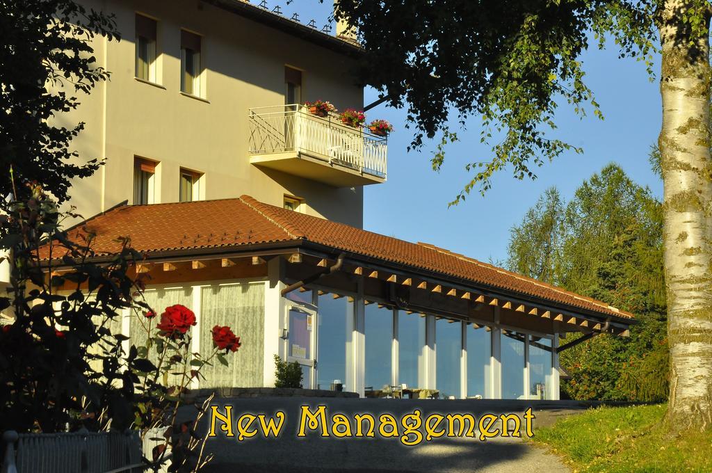 Ronzo-Chienis Hotel Santa Barbara מראה חיצוני תמונה